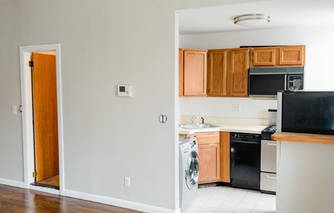 Spectacular Studio Located Where Brooklyn Heights Meets Cobble Hill!